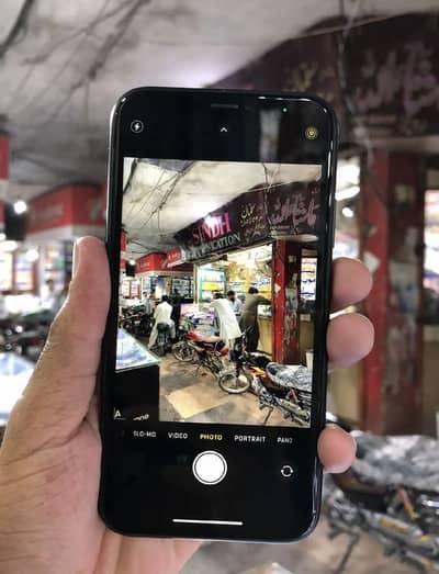 Iphone xr 10 by 10 condition