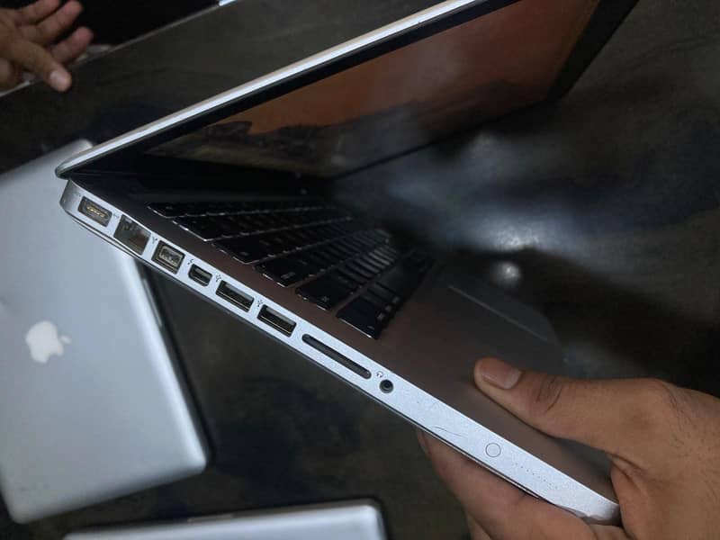 Apple Macbook Pro 5