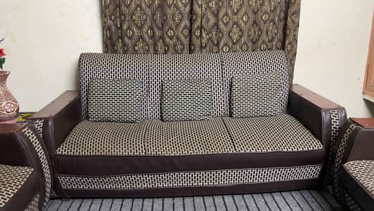 5 Seater Sofa with cushions