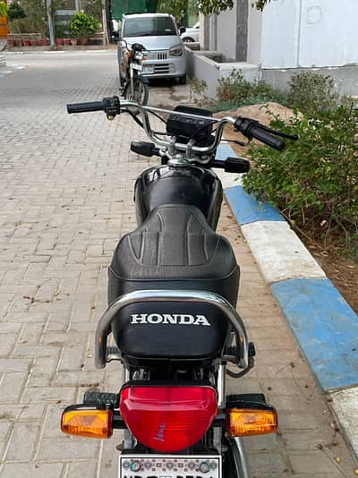 Honda CD 70 2023