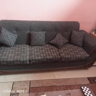 assalamu alaikum I am selling my 7 seater sofa