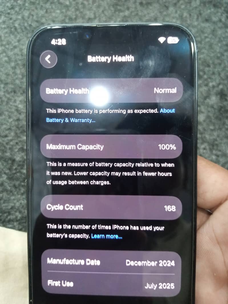 Apple iPhone 16e 2