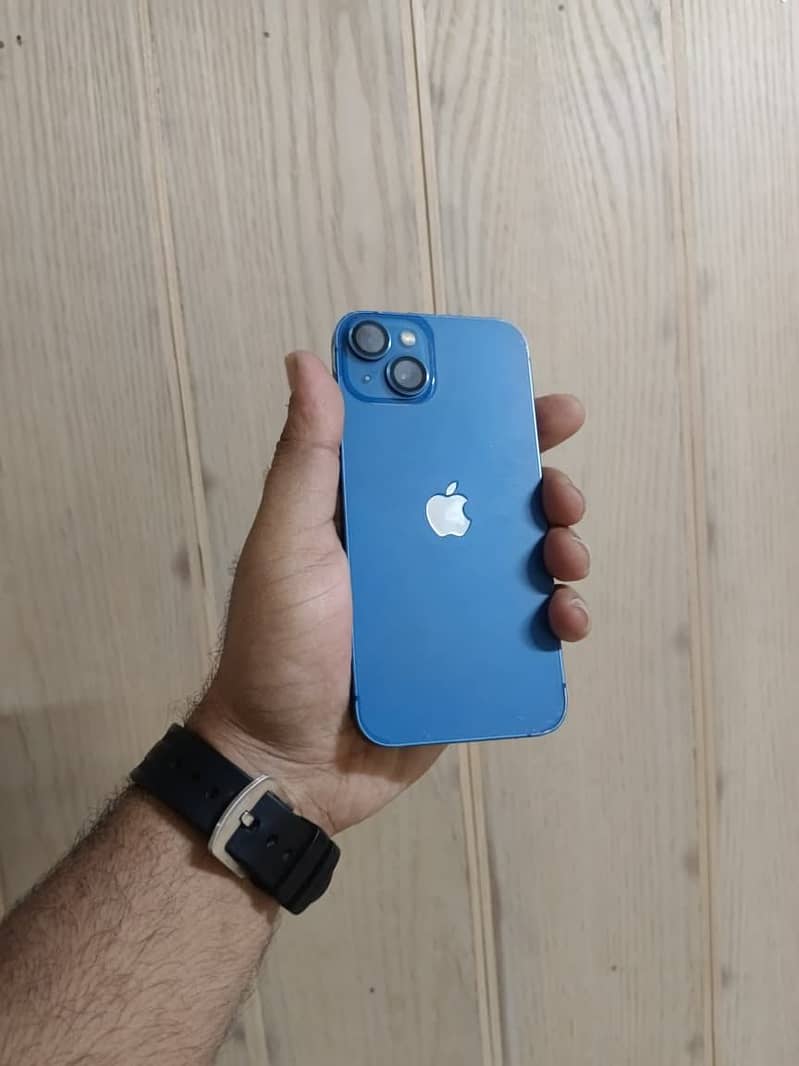 Apple iPhone 13 2