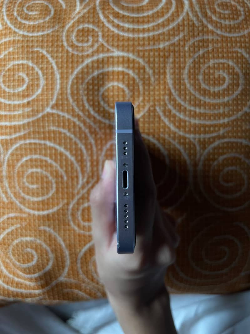 Apple iPhone 14 3