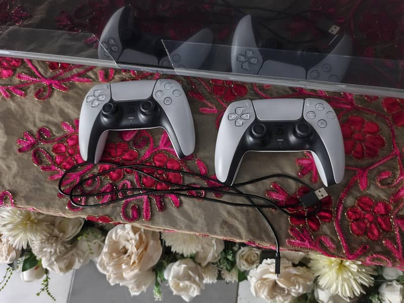 PS5 Console with 2 controllers 2