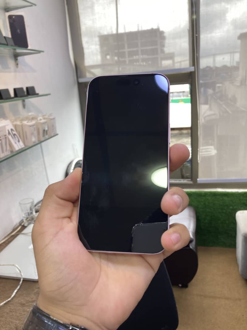 Apple iPhone 15 3