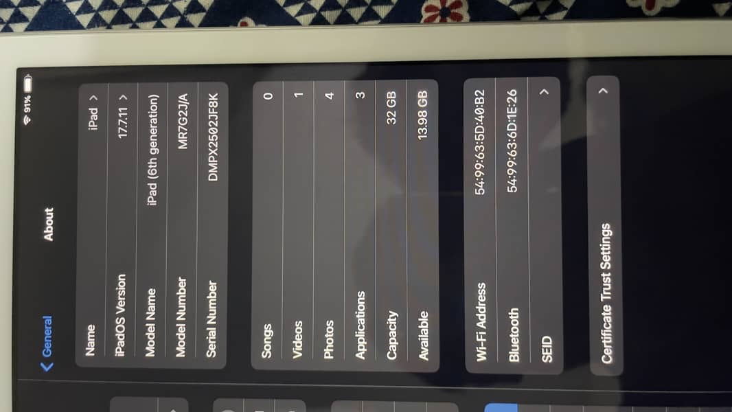 Ipad 6th Generation with cover 3