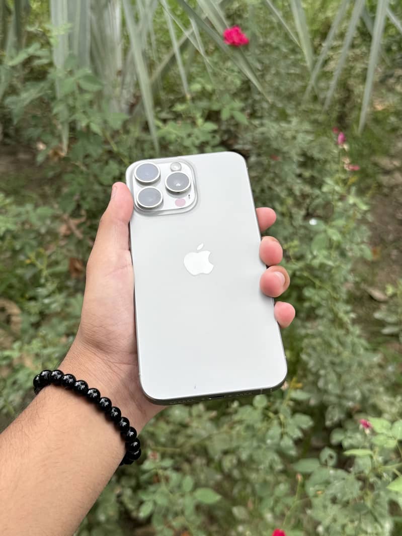 IPhone 15 Pro Max 1