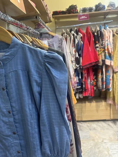 Need a staff boy for clothing store