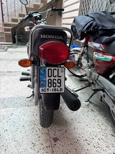 2025 model 125 isb num 1 owner total genuine scratch less