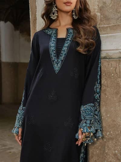 black embroidered 3pc lawn suit CASH ON DELIVERY
