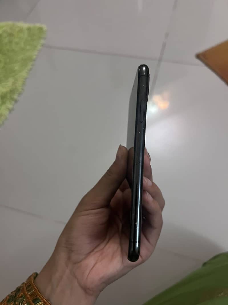 Apple iPhone X 2