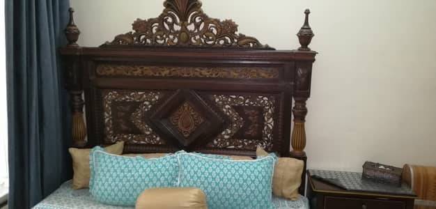bed set with side tables & dressing