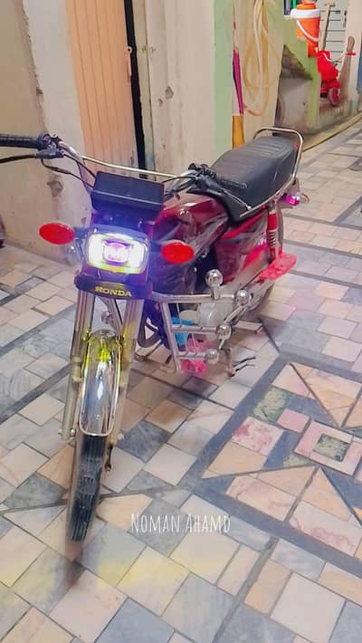 Motorcycle 125 Honda / 2015 / Model