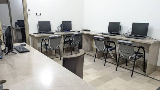 office Furniture/Office setup/Workstation/Chairs/Executive Table/Table