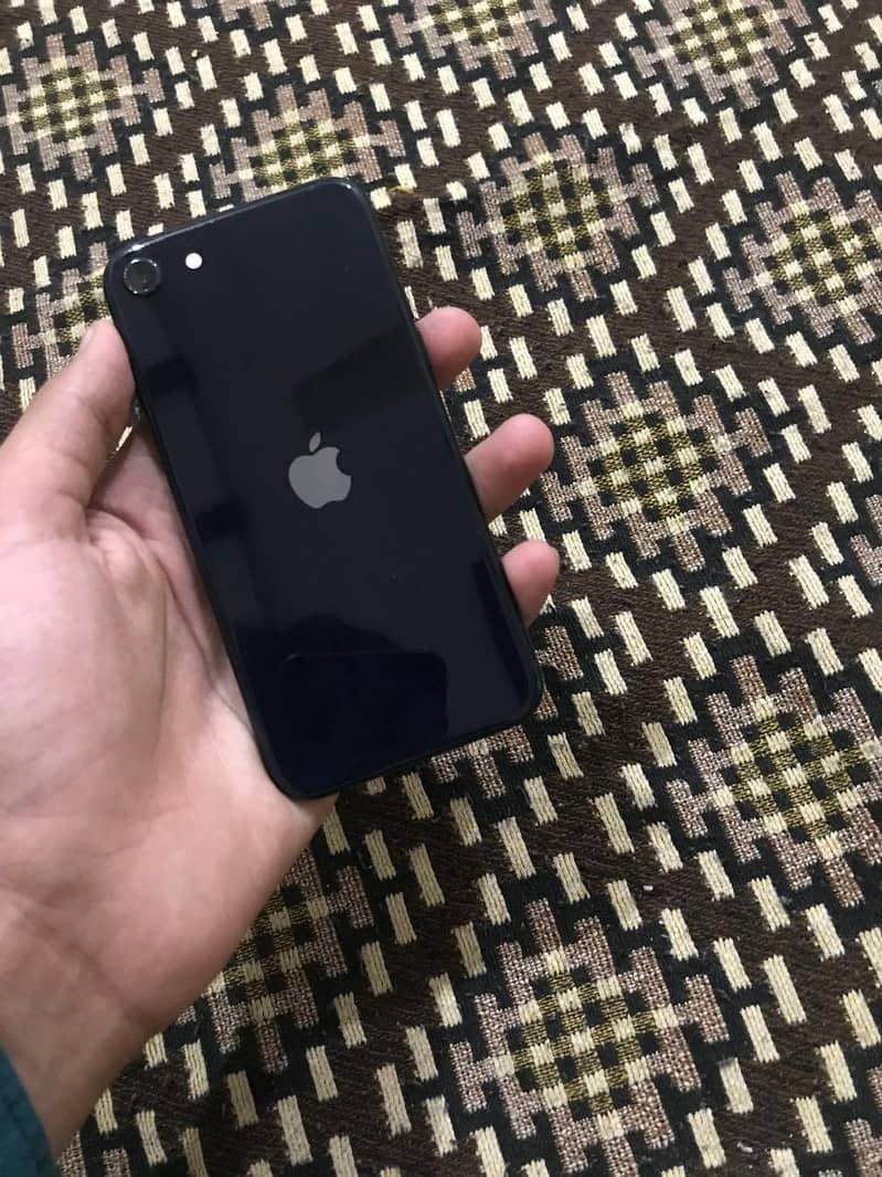 Apple iPhone SE3rd generation 0