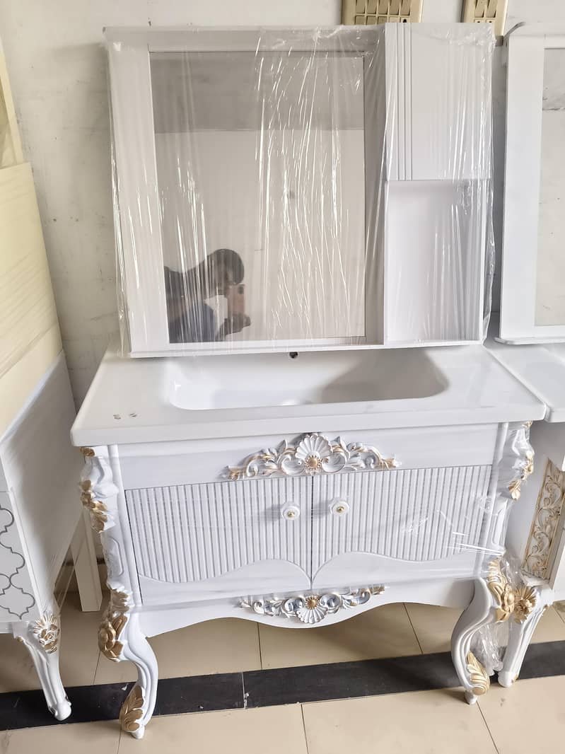 vanity pvc 1