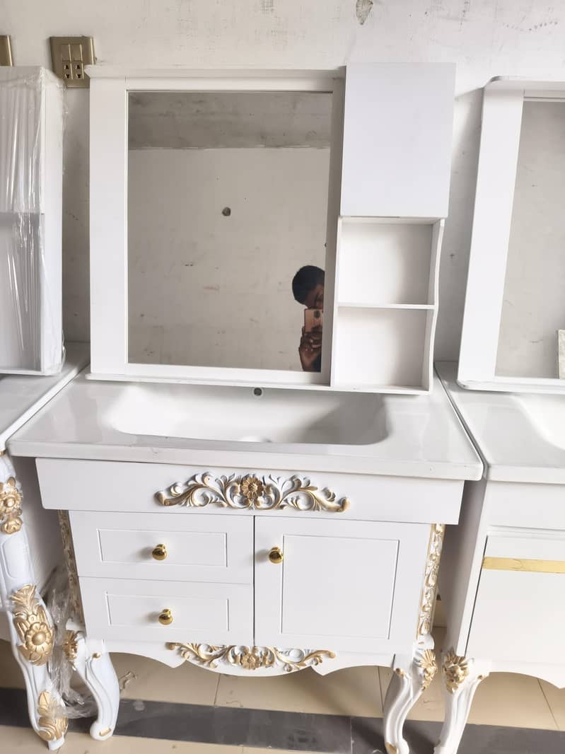vanity pvc 2