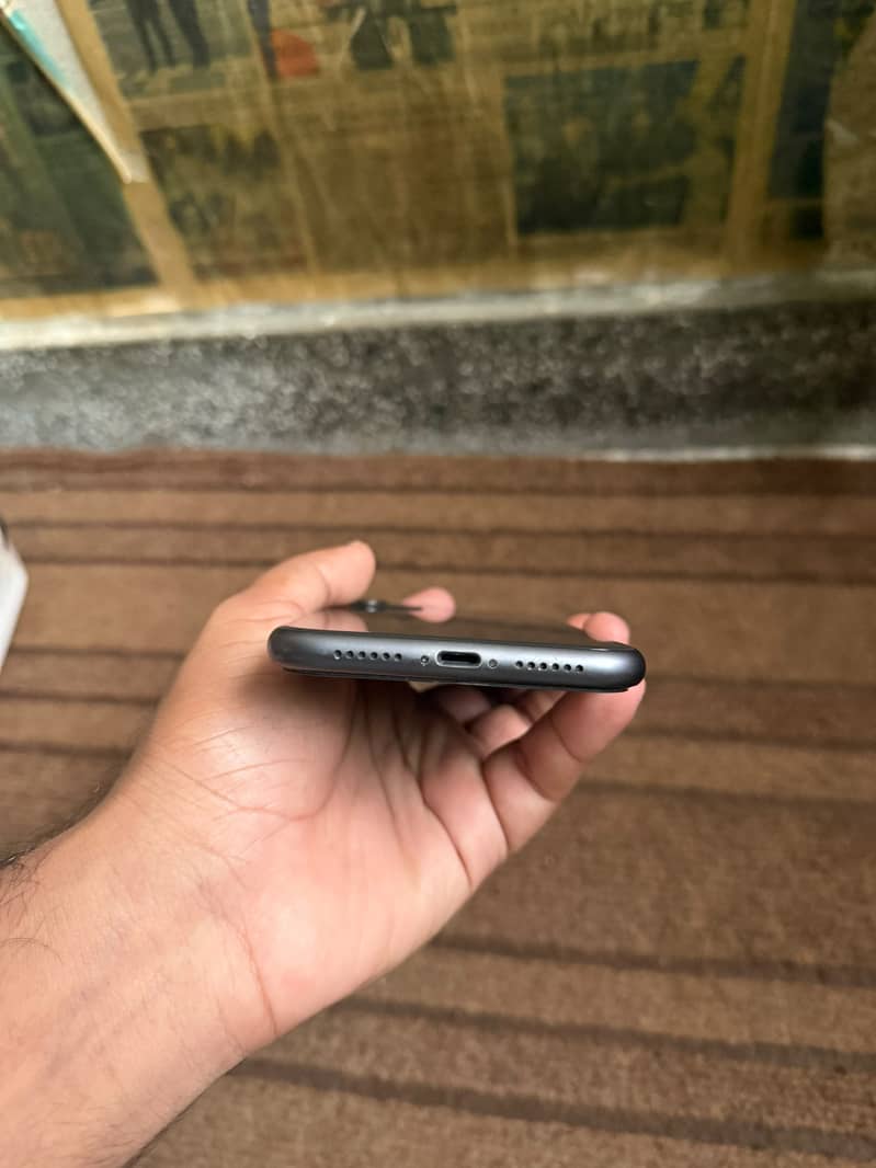 iPhone 11 1