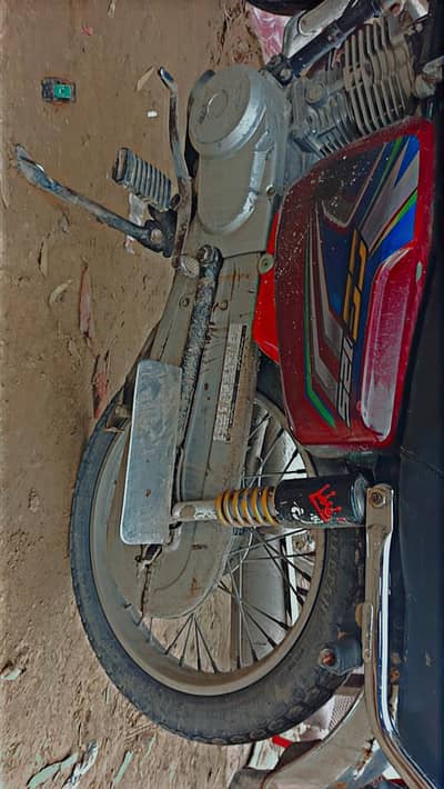 Honda 125 all genuine and nutbult genuine