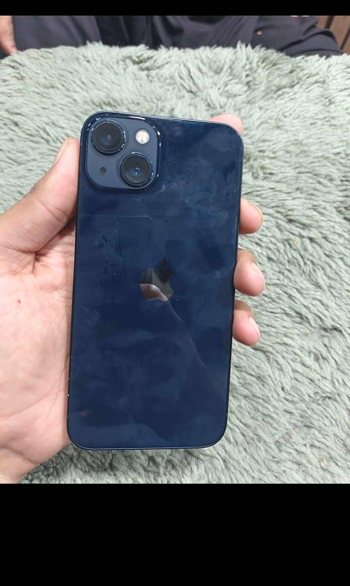 iPhone 13 0