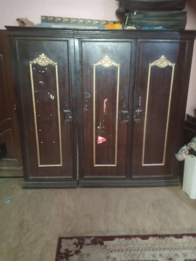 3 door wardrobe