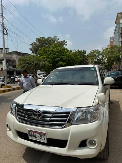 Toyota Hilux 2014
