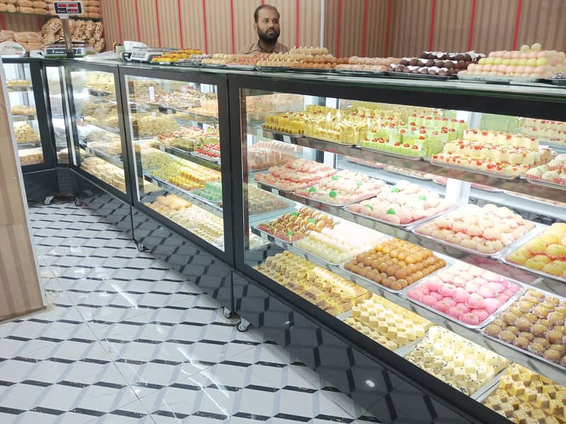 cake counters Bakery Show Case Display Counters 5