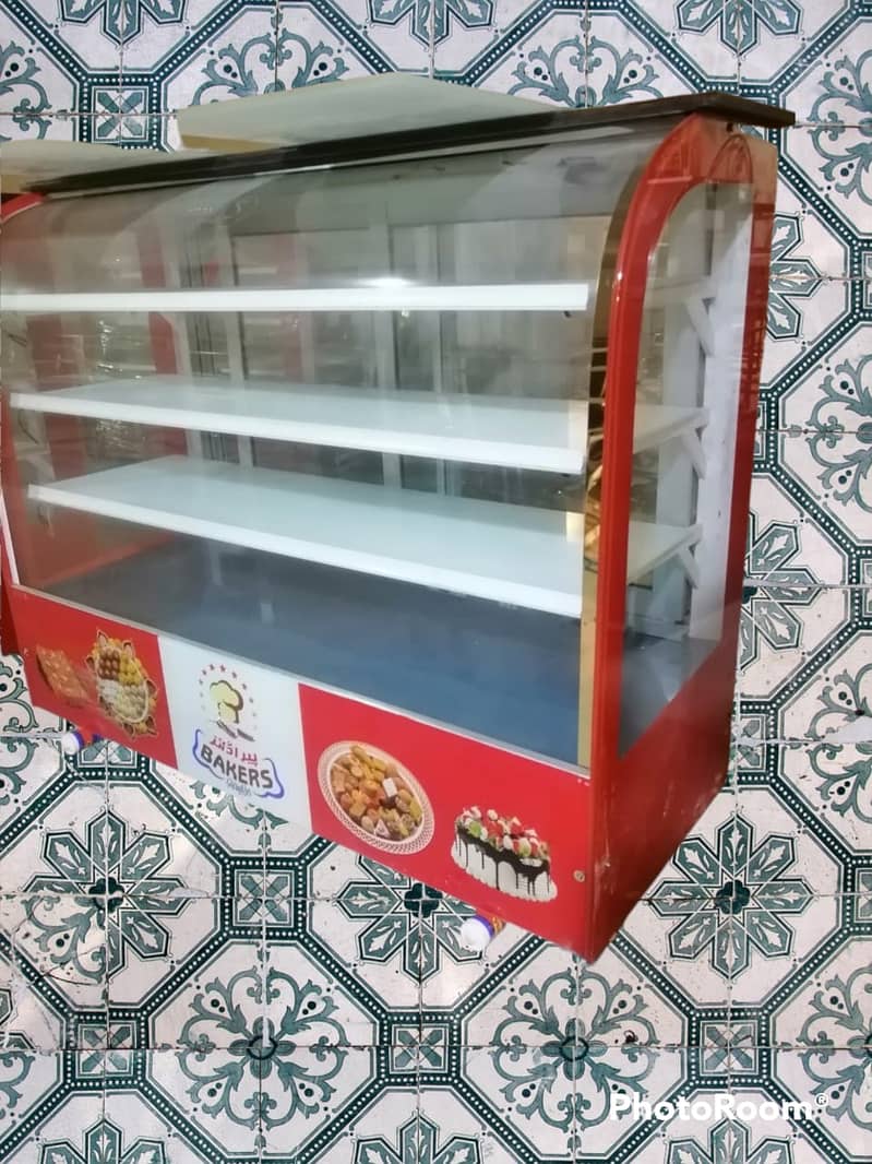cake counters Bakery Show Case Display Counters 7