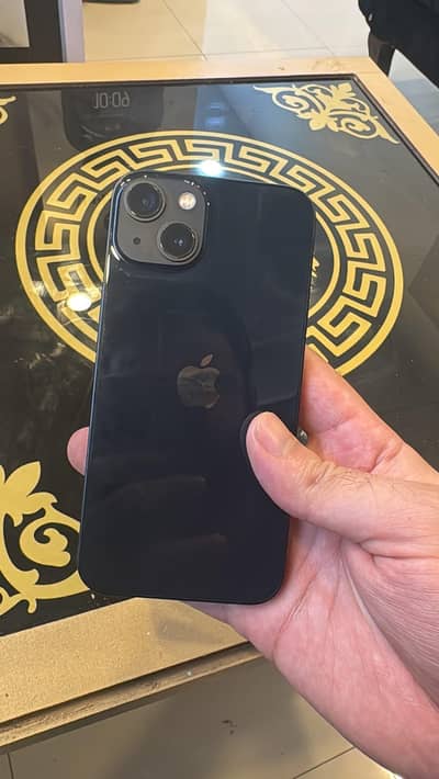 Apple iPhone 13