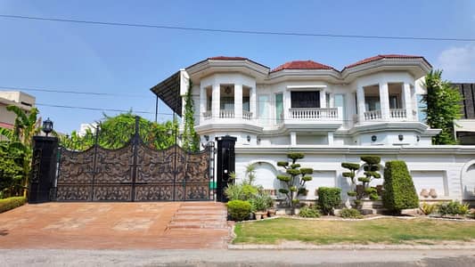 Facing Park Affordable House For sale In Valencia - Block H1