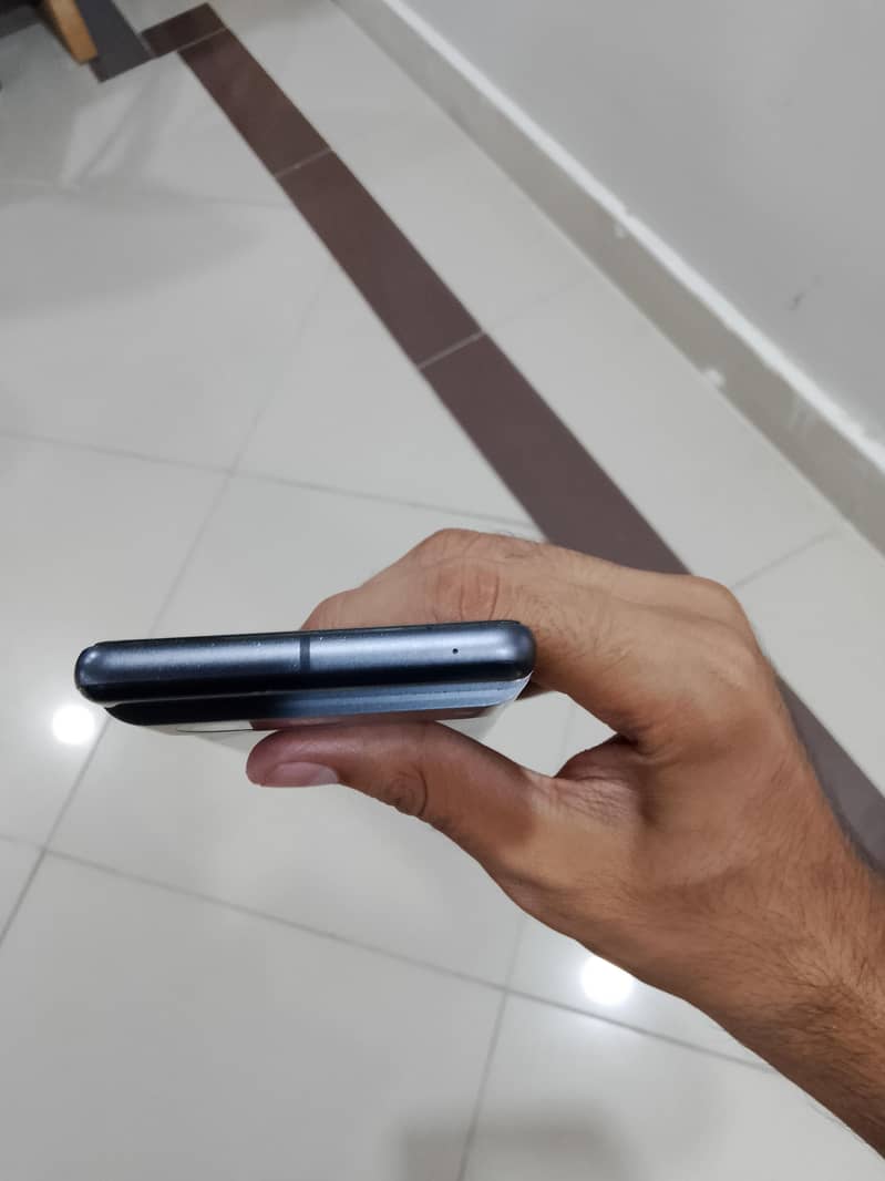 Google Pixel 7 4