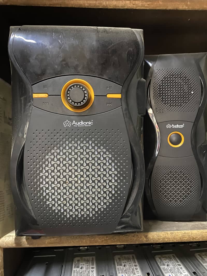 Audionic speakers 0