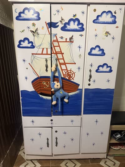 Cupboard for sale in very good condition