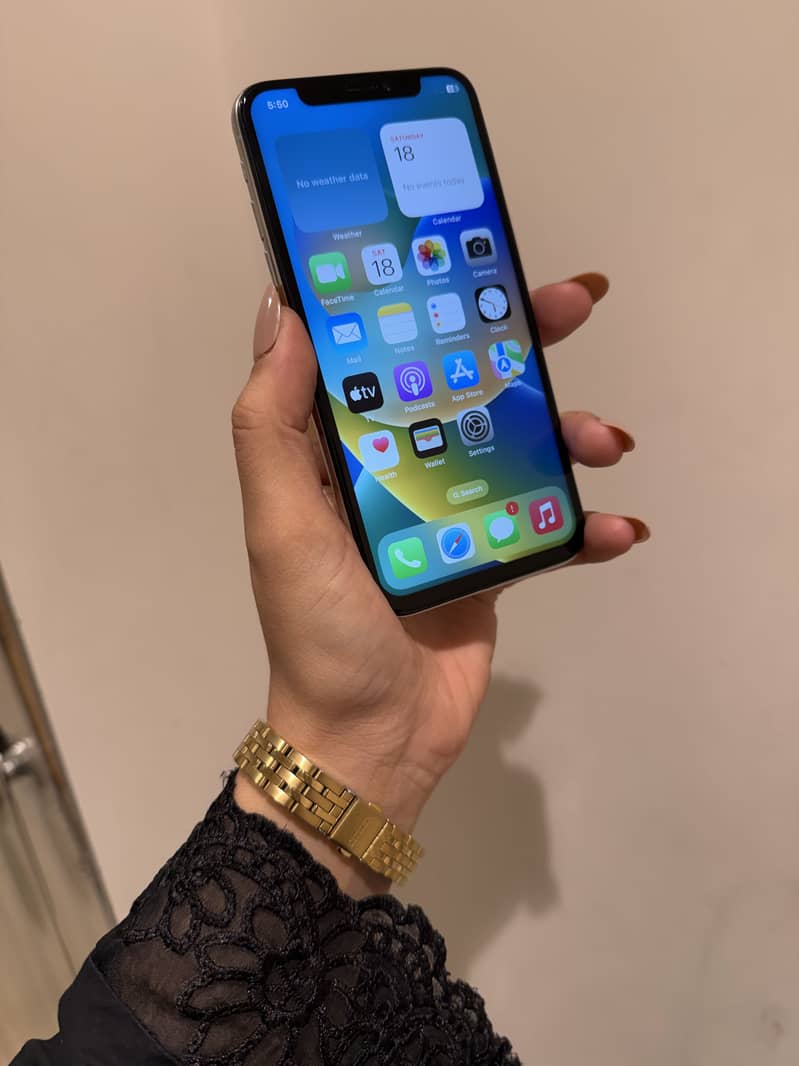 Apple iPhone X 3