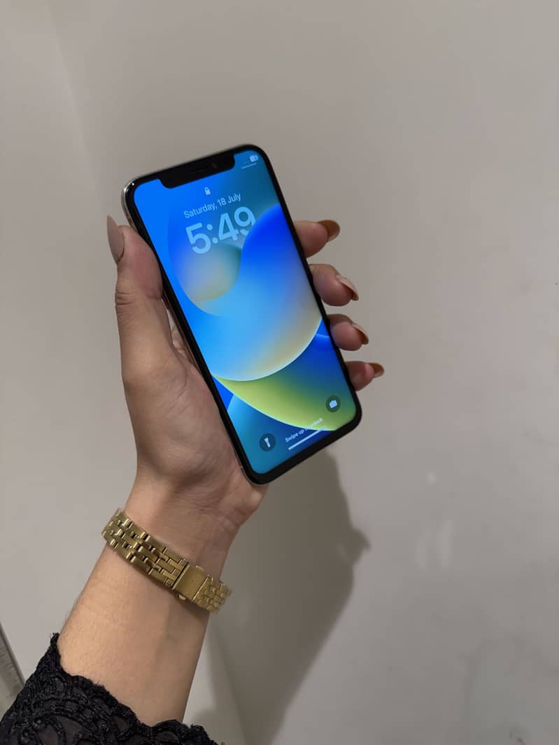 Apple iPhone X 5
