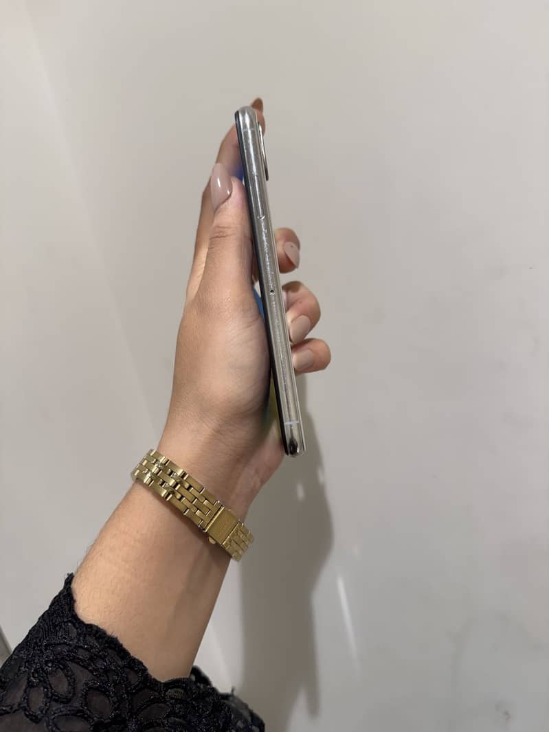 Apple iPhone X 6