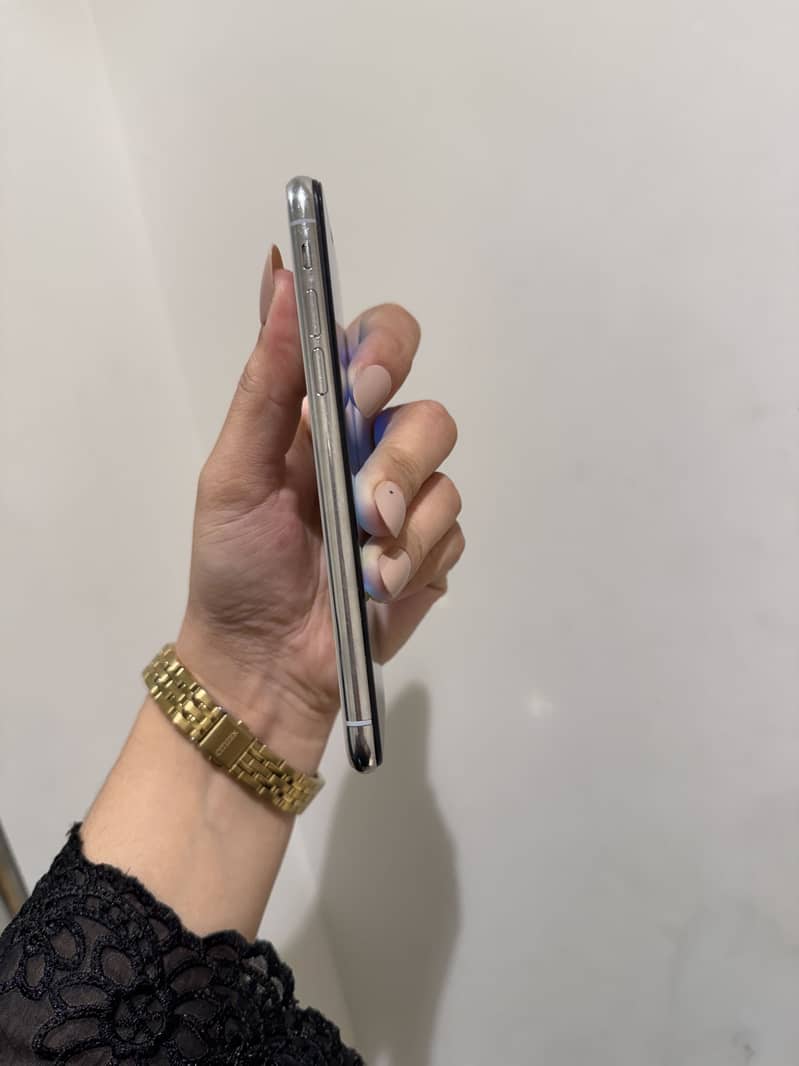 Apple iPhone X 11