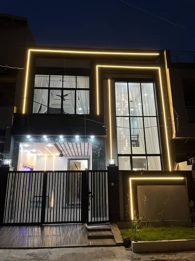*5 Marla Beautiful Modren Design House For Sale*