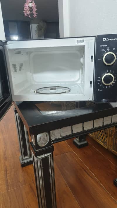 Dawlance Microwave Oven Like Brand New