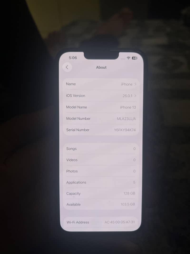 Apple iPhone 13 6