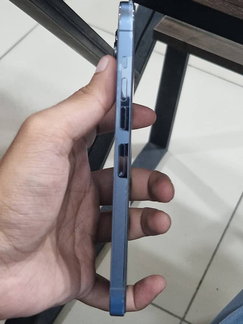 Apple iPhone 13 Pro Max 3