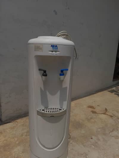 For saleAqua to Go Water Dispenser  Excellent Working Condition