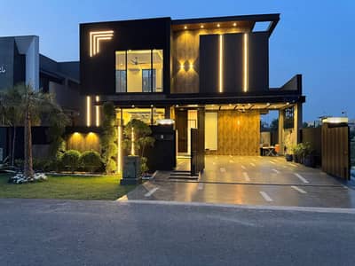 01 KANAL DESIGNER LUXURY UPPER PORTION FULLY FURNISHED AVAILABLE FOR RENT