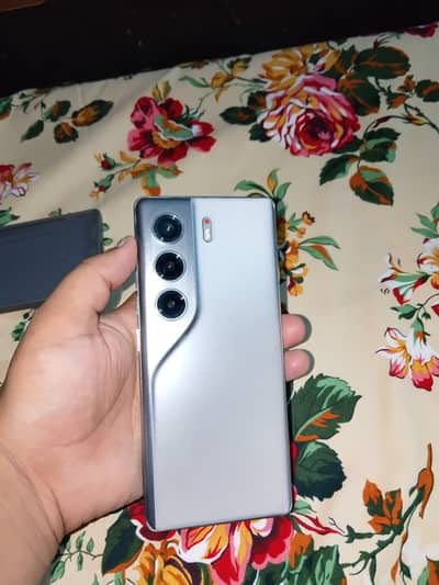 Tecno CAMON 40 Pro