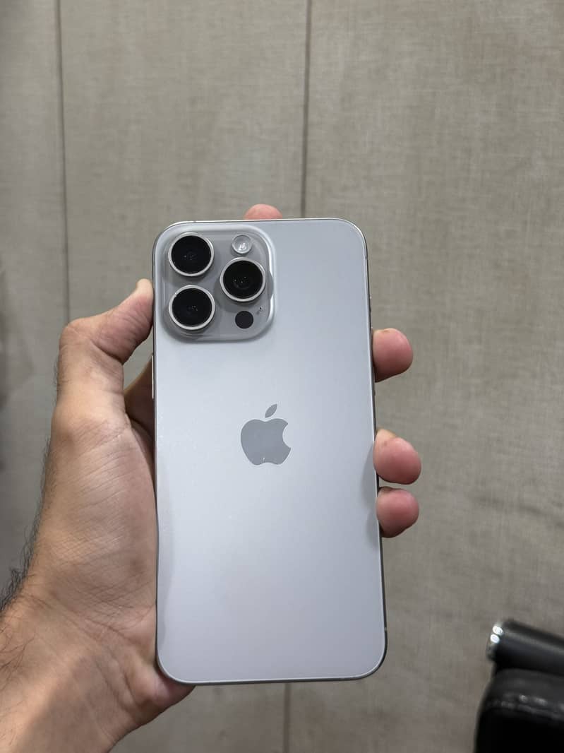 Iphone 15 pro max 2