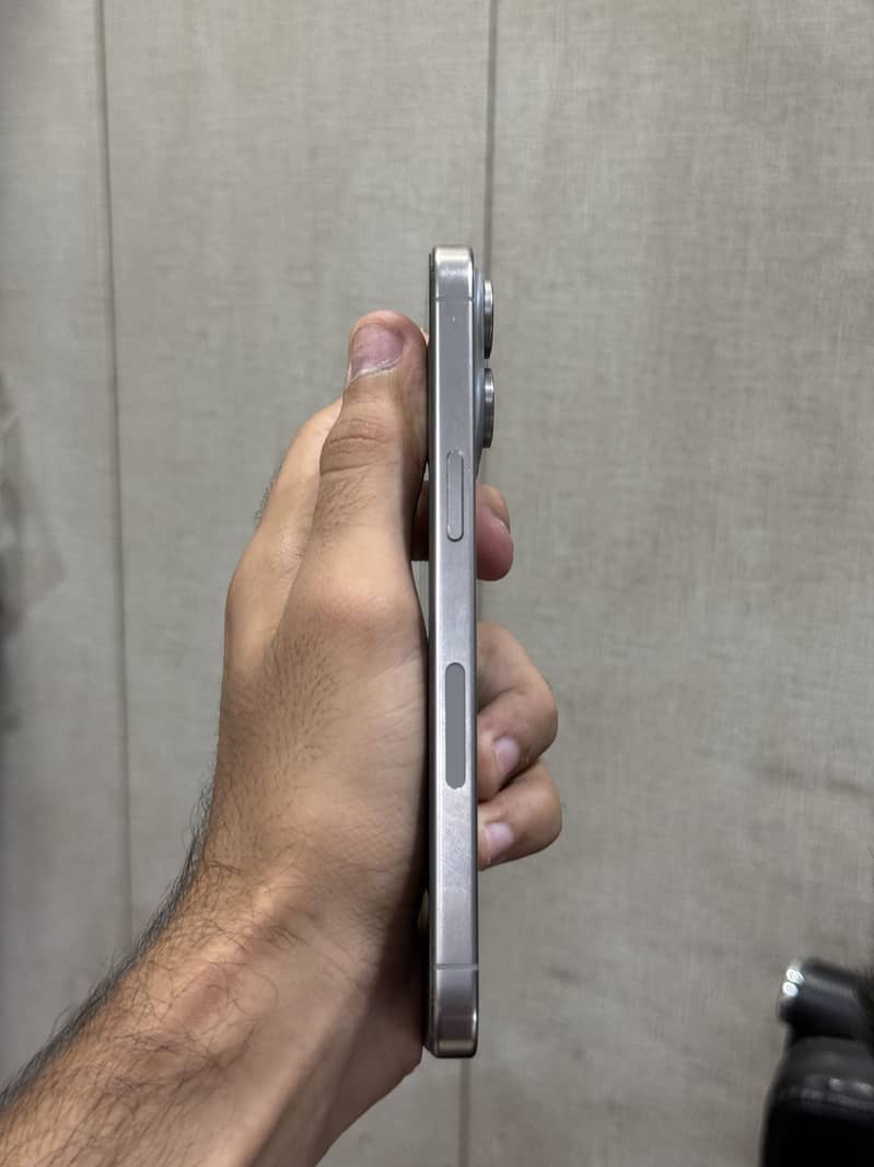 Iphone 15 pro max 3