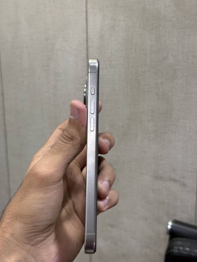 Iphone 15 pro max 5