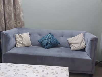 want to sell used sofa