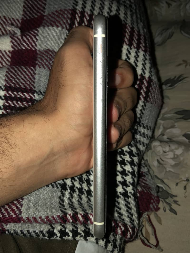 iPhone 11 8